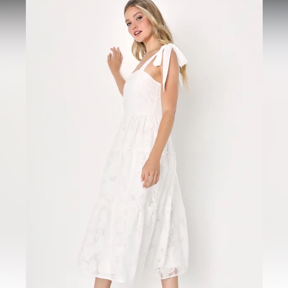 NWT Lulu's Proof of Perfection White Floral Tiered Tie-Strap Midi Dress